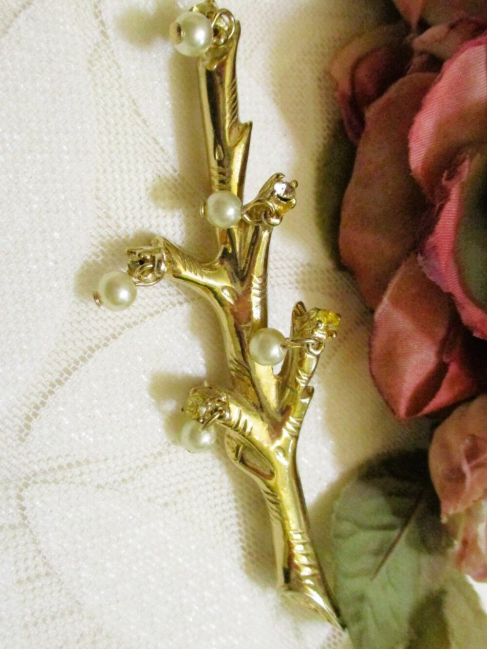 VINTAGE Gold Plate Branch Brooch: Faux Pearl Rhinestone Dangle Jewelry - Picture 5 of 15